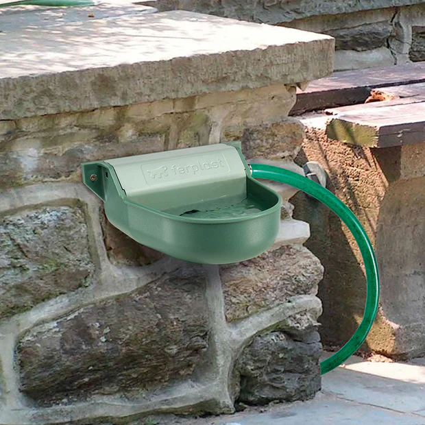 Ferplast Spring Automatoc Water Dispenser for Dogs - 24,5 x 22,5 x h 10 cm - 1,5 L